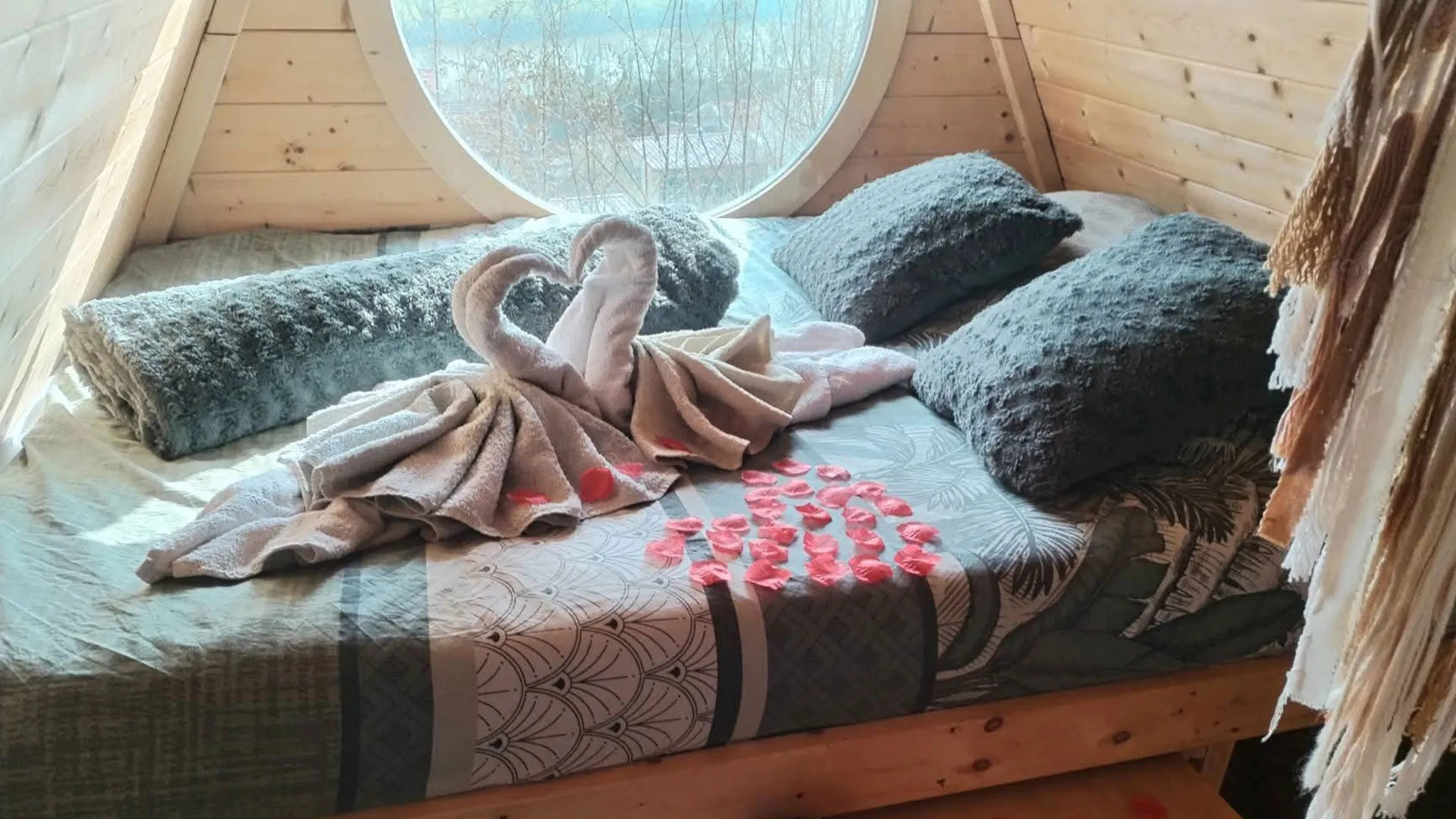 au-sequoia-hebergement-insolite-saint-valentin3