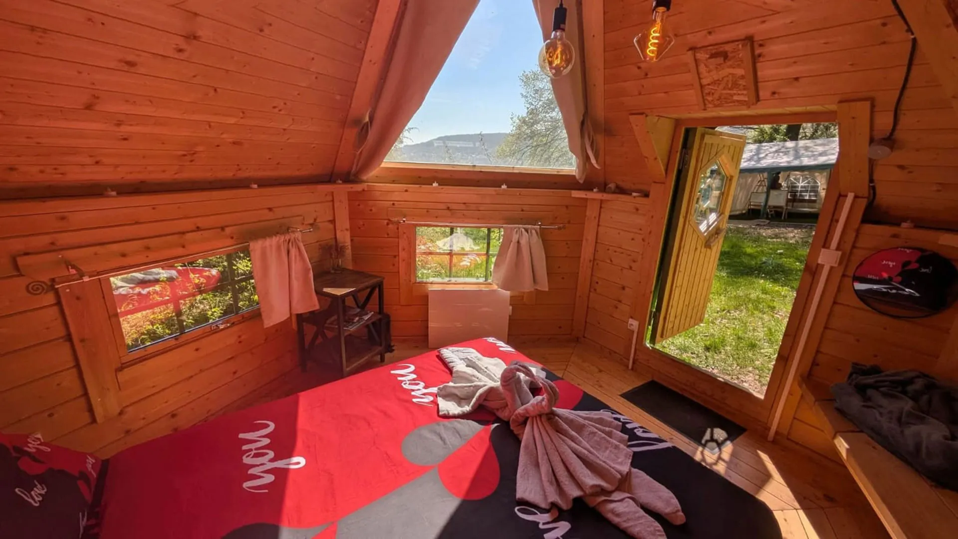 au-sequoia-hebergement-insolite-saint-valentin6.2